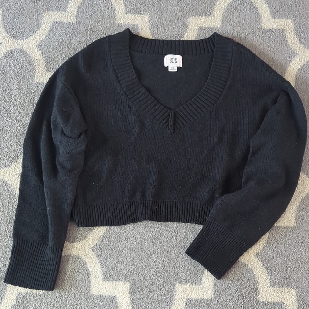 BDG Cropped Women's Black V-Neck Sweater